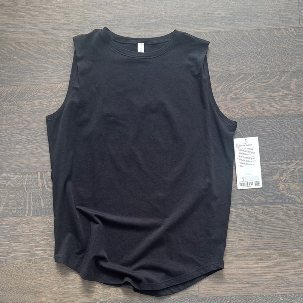 Lululemon Brunswick Muscle Tank in Black